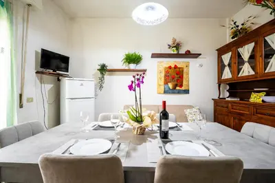 Cucina o angolo cottura di FIRENZE Appartamento Coverciano Rayna
