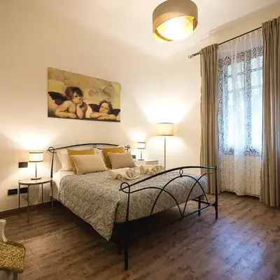 TINA HOUSE FLORENCE