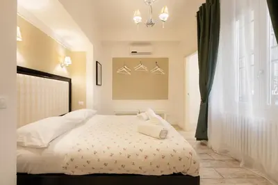 Letto o letti in una camera di Keys of Italy - Canne26 - Modern chic two bedrooms apartment