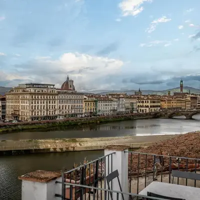 YiD wonderful balcony view on Florence
