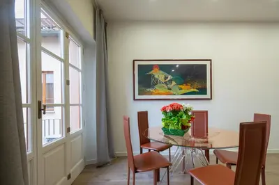 Area soggiorno di Stunning & Luxurious 1BR apt 1 min walk by Duomo