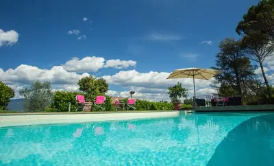 Piscina di Villa privata con piscina alle porte di Firenze o nelle vicinanze