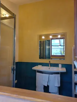 Bagno di Mansarda luminosa e confortevole