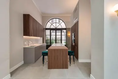 Cucina o angolo cottura di Duomo Penthouse Luxury Apartment In Florence By Palazzo Pazzi Vitali