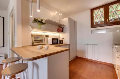 Cucina o angolo cottura di Poggio Imperiale Apartment by Mamo Florence