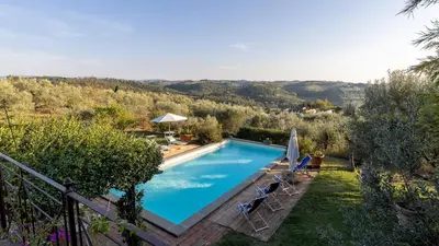 Piscina di VILLA TREGGIAIA 12&2, Emma Villas o nelle vicinanze