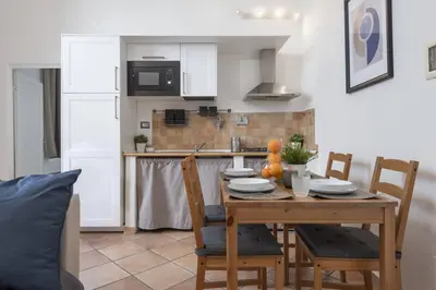 Cucina o angolo cottura di UNYCA - Florence Central Market Apartment 1