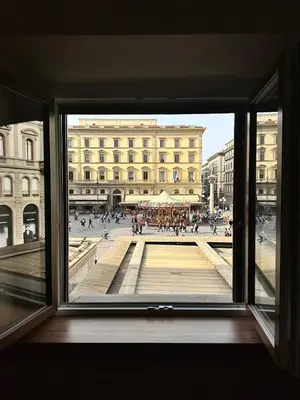 Vista generica su Firenze o vista sulla città dall'interno dell'appartamento