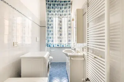 Bagno di GuestHost - Florence Quiet and Cozy Apartment with Balcony