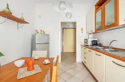 Cucina o angolo cottura di GuestHost - Florence Quiet and Cozy Apartment with Balcony