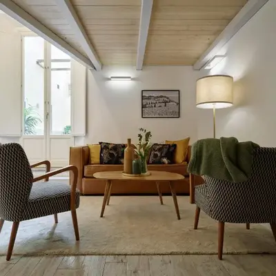 Bright 3-Bedroom Apartment with Patio in Florence Historic Center Near Duomo