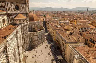 Vista generica su Firenze o vista sulla città dall'interno dell'appartamento