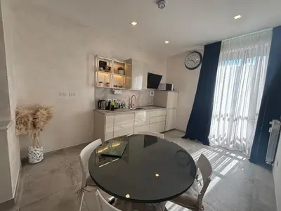 Cucina o angolo cottura di RifReady Apartment con posto auto vicino a AOU Careggi, Meyer, Polo UniFi