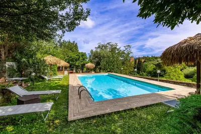Piscina di Dimora Machiavelli o nelle vicinanze