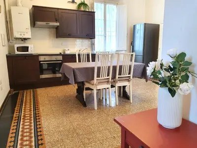 Cucina o angolo cottura di Very Central Apartment 30 Seconds From Uffizi Gallery