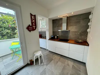 Cucina o angolo cottura di Apartment Florence Today with a private balcony