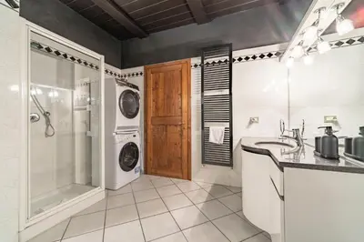 Bagno di Elegant Penthouse in Santo Spirito