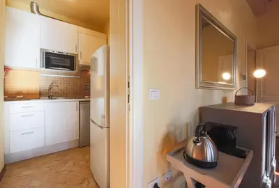 Cucina o angolo cottura di Apartments Florence- Dante's View-Piazza Santa Croce in the heart of Florence