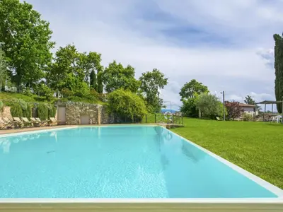 Piscina di Apartment La Loggia by Interhome o nelle vicinanze