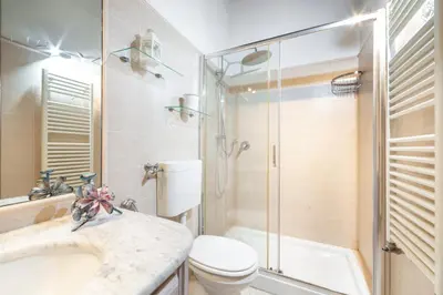 Bagno di Downtown colourful flat close to the railway