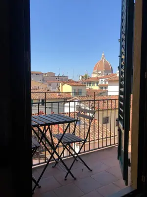 Balcone o terrazza di GuestHost - Sant'Ambrogio Gem - Chic Florence Nest