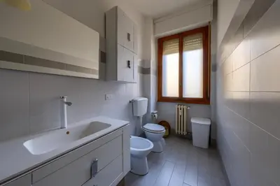Bagno di Show Me Florence 2 bedroom appartment Duomo & Airport TRAM