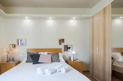 Letto o letti in una camera di Apartments Florence - Rosselli 3bdr with balcony
