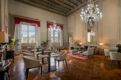 Area soggiorno di Leone Blu Suites | UNA Esperienze