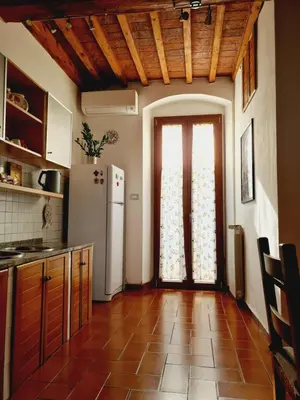 Cucina o angolo cottura di La Fonderia Charme Oltrarno - Apartment with Private Patio