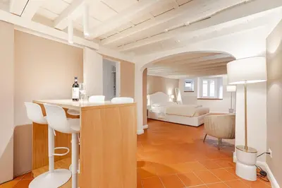 Letto o letti in una camera di Amazing apartment first floor Piazza Santa Croce Firenze