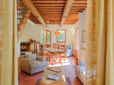 Area soggiorno di Stalla - Villa with garden in the historic center