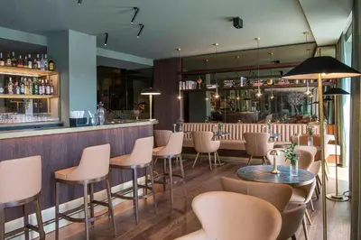 Salone o bar di Columbus Urban Resort