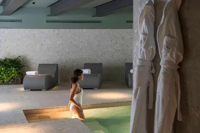Piscina di Columbus Urban Resort o nelle vicinanze