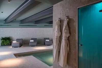 Piscina di Columbus Urban Resort o nelle vicinanze
