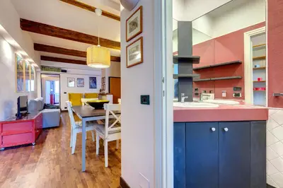 Cucina o angolo cottura di Dimora Ognissanti Apartment by Mamo Florence