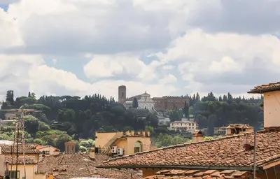 Vista generica su Firenze o vista sulla città dall'interno dell'appartamento