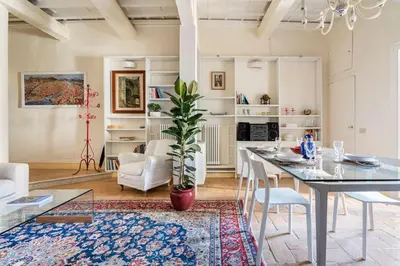 Cucina o angolo cottura di Spacious apartment steps from Piazza Santa Croce, Florence, with balcony