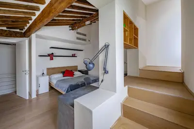 Area soggiorno di Quiet Designer Flat with Private Rooftop Terrace