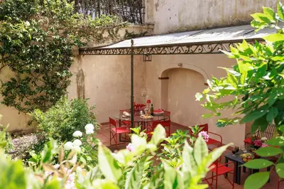 Giardino di Florence Huge Apartment with Private Garden