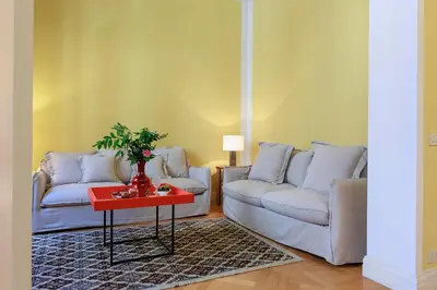 Area soggiorno di Florence Huge Apartment with Private Garden
