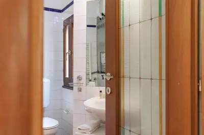 Bagno di Santa Croce Nest