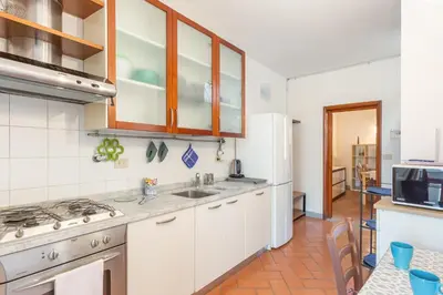 Cucina o angolo cottura di GuestHost - Terzolle - Rifredi & Piazza Dalmazia Apartment
