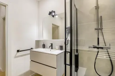 Bagno di GuestHost - Giardino della Fortezza Modern Apt x6 with Patio