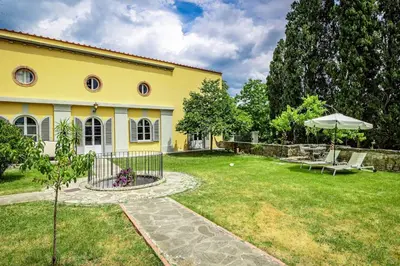 Giardino di Luxury Limonaia with Jacuzzi near Florence