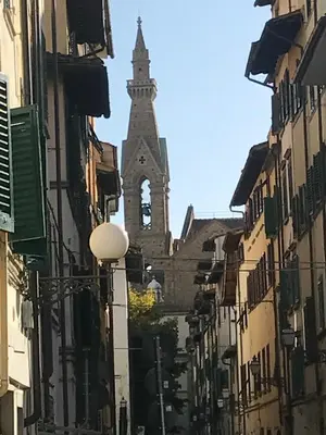 Vista generica su Firenze o vista sulla città dall'interno dell'appartamento