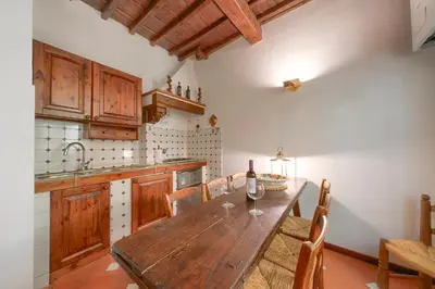 Cucina o angolo cottura di Rustic Medieval House-Dimora Medievale Fiorentina