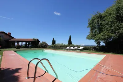 Piscina di Villa Poggio La Leona o nelle vicinanze