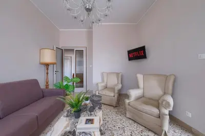 Area soggiorno di Esclusivo Appartamento Fiorentino 120MQ Netflix, Ac