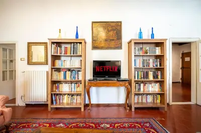Biblioteca nell'appartamento