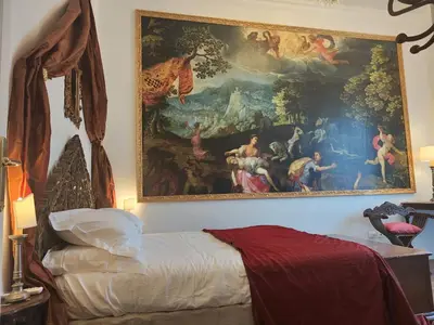 Letto o letti in una camera di Santa Caterina Palace Apartment in Florence-3 Bedroom